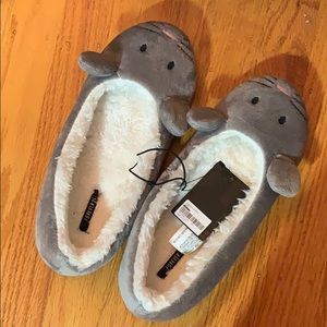 fluffy mouse slippers size M
